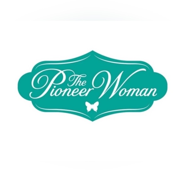 🌺 Last One! 🌺 New Pioneer Woman Acacia Christmas Tree Charcuterie Cutting Board - Picture 5 of 8